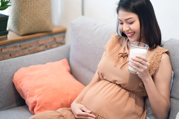 susu yang tidak dipasteurisasi perlu dihindari saat hamil muda